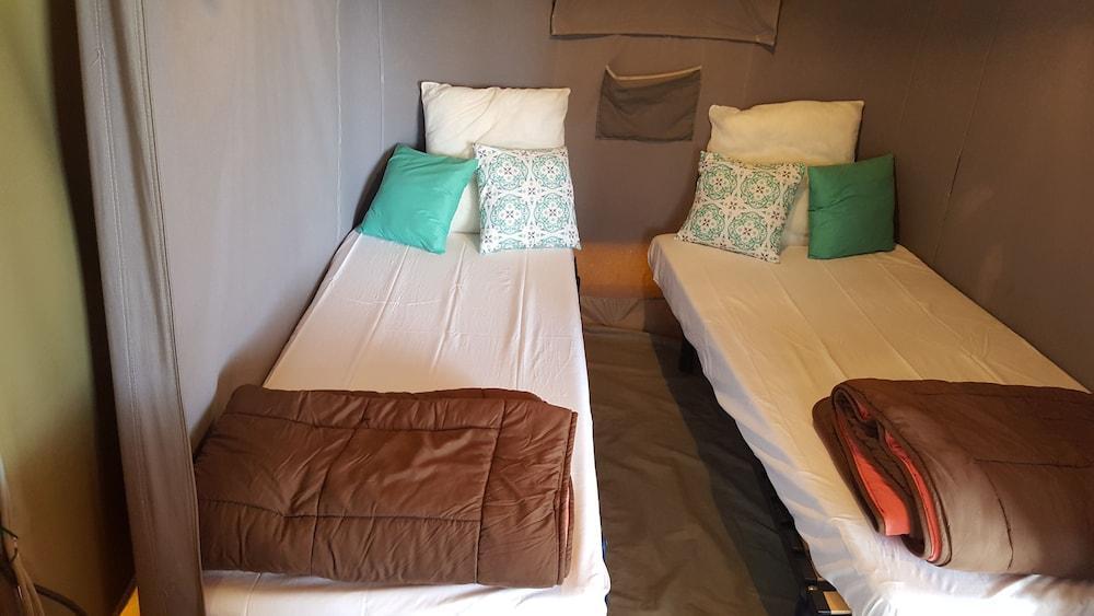 Camping De Nevers Exteriör bild